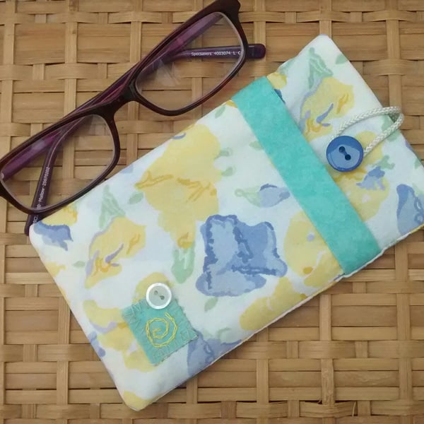 Glasses Case in Floral Fabric, Soft Spectacle Sleeve, Recycled Fabric Pouch