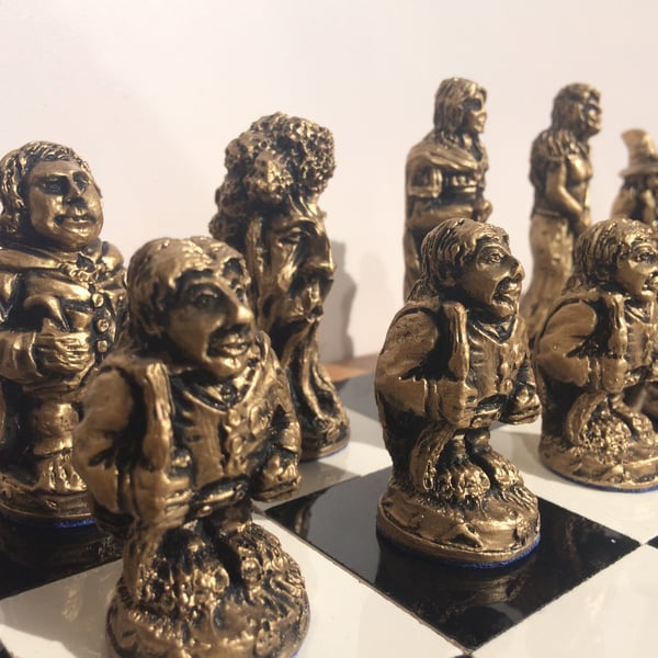 Retro LOTR Chess Set in Silver & Gold (Board not included)