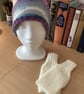 KNITTED HAT & GLOVES SET. MULTICOLOURED HAT & CREAM FINGERLESS GLOVES