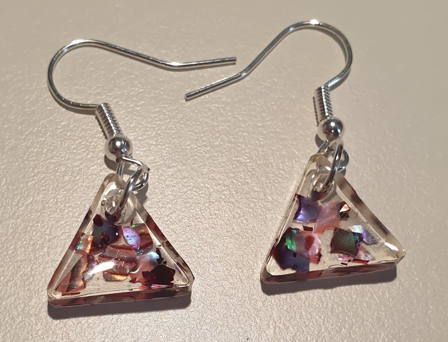 Triangle red mother of pearl resin earrings
