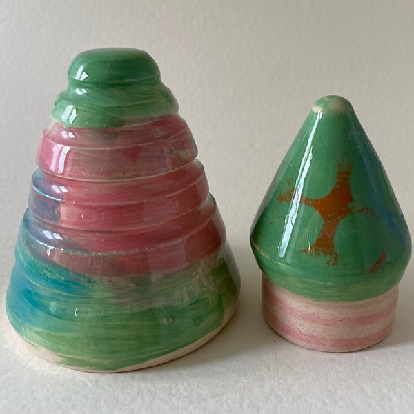 Christmas tree ceramic ornament set.