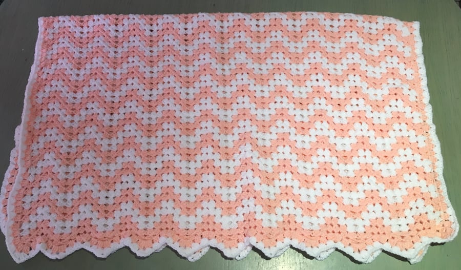 Gorgeous Zigzag Baby Blanket 