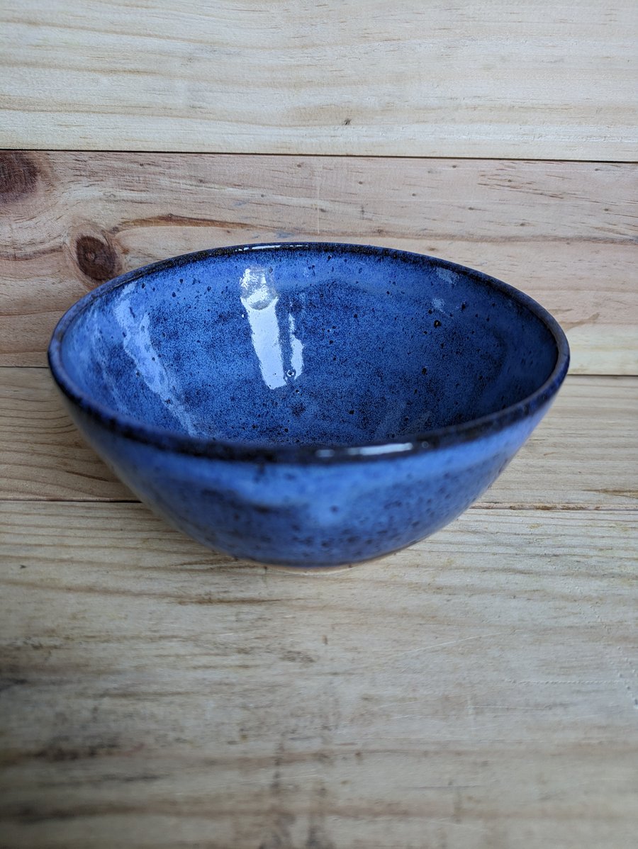 Blue wavy textured nibble bowl