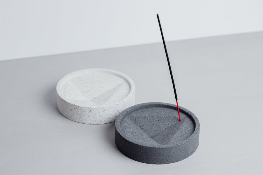 Modern Jesmonite Incense Holder: Round Concrete Palo Santo Plate
