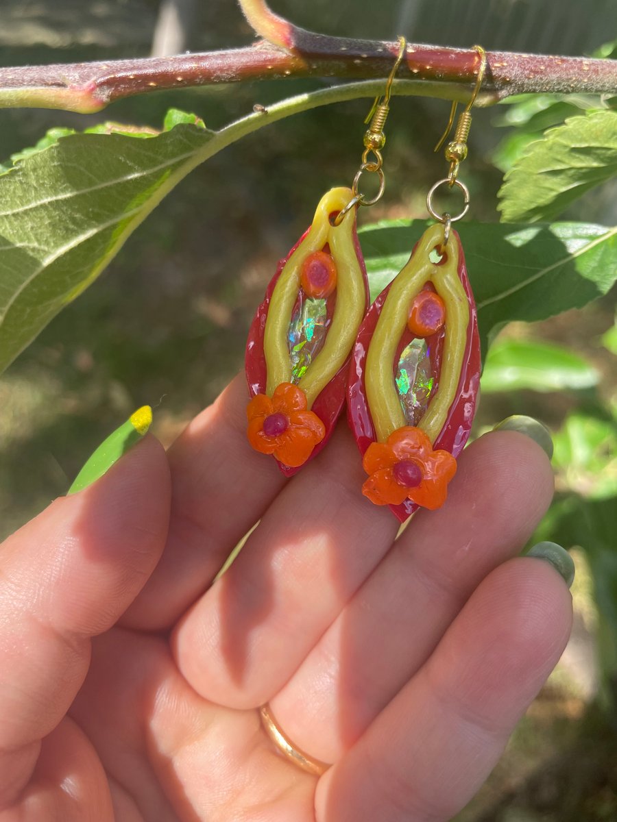 Glistening Sunset Yoni Earrings