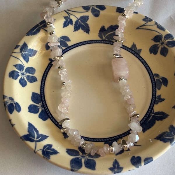 Asymmetrical rose quartz and silver hematite chip necklace 