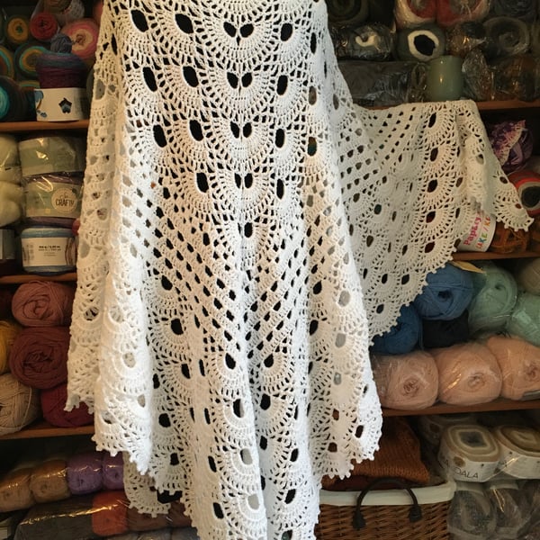 SALE Generous White Handmade Lace Shawl