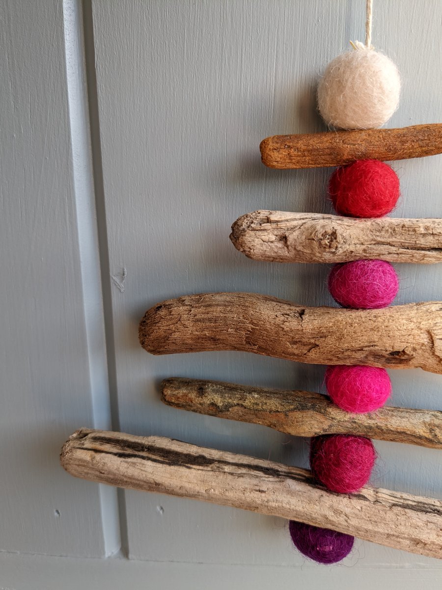  Driftwood and Felt Hanging Tree Decoration