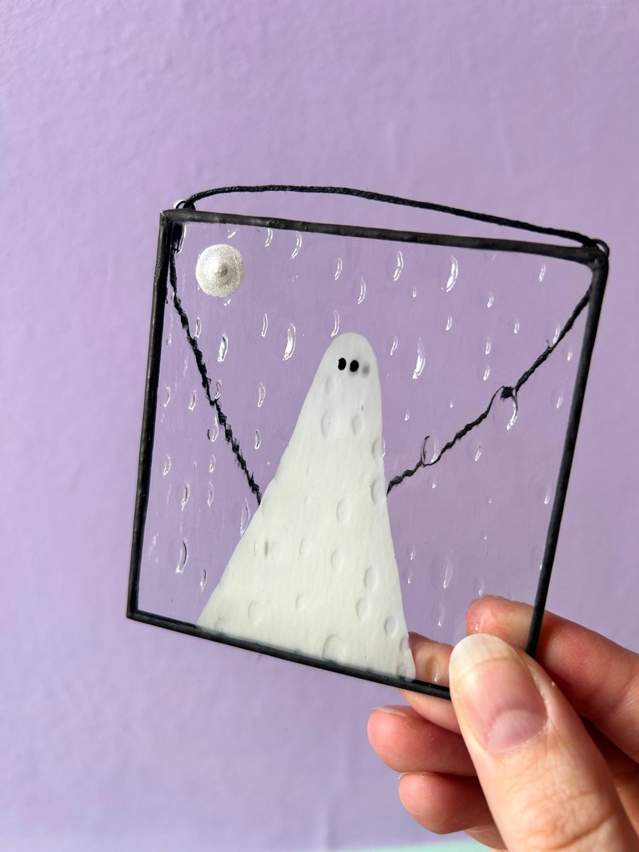 Phantom Portrait - Full Moon Ghost 