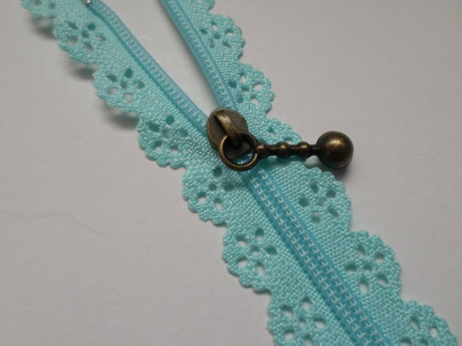 1 x Nylon Lace Zip - Metal Findings - Flower - 15cm - Sky Blue 