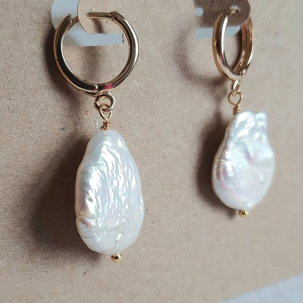 Large white keshi pearls gold plated huggie hoop earrings