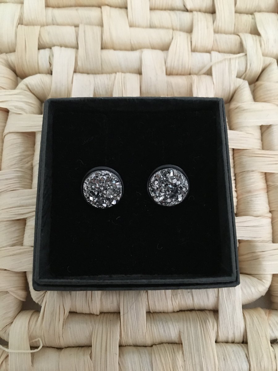 Resin studs on sale