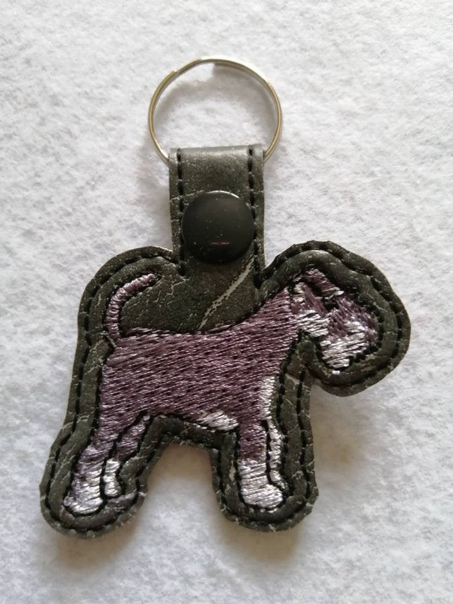 718. Schnauzer with tail keyring.