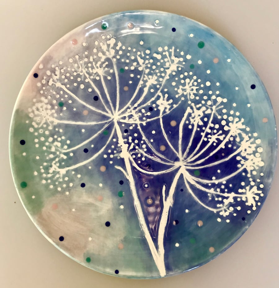 Cow parsley plate