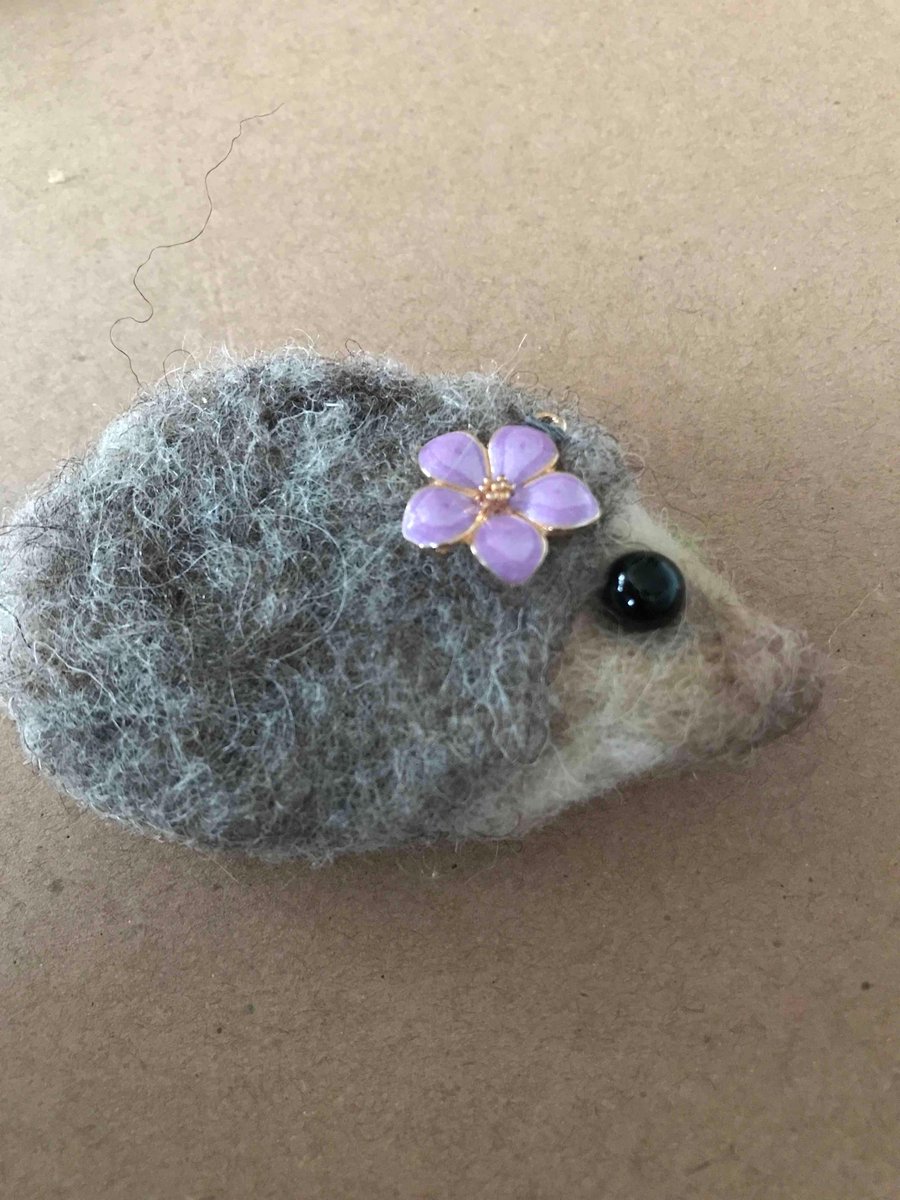 Needle felted hedgehog brooch 