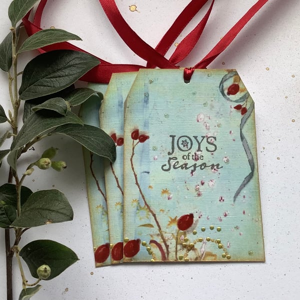 CHRISTMAS gift tags ( set of 3) ' Rosehips '...ready to ship...