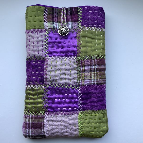 Mobile phone or glasses case padded quilted purple green mauve patchwork