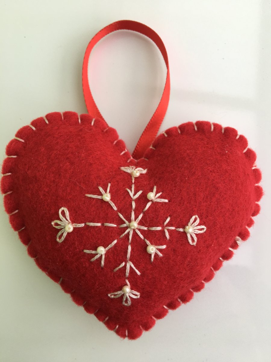 Felt Christmas Heart Hanging Decoration - Red & Ivory