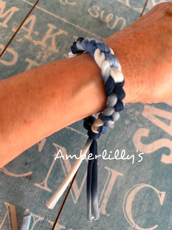 Crochet bracelet tie dye style
