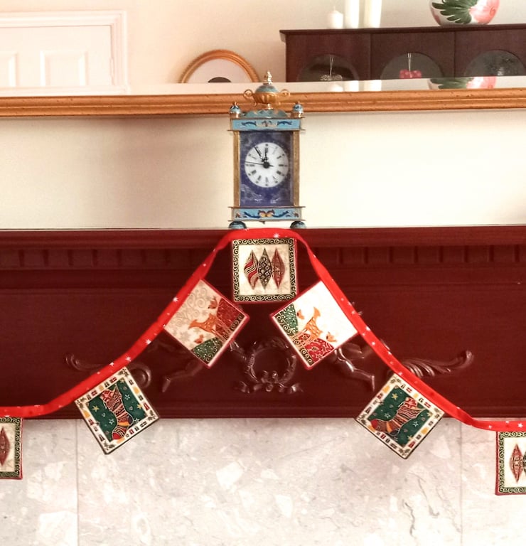 Christmas Bunting NO POSTAGE 392L