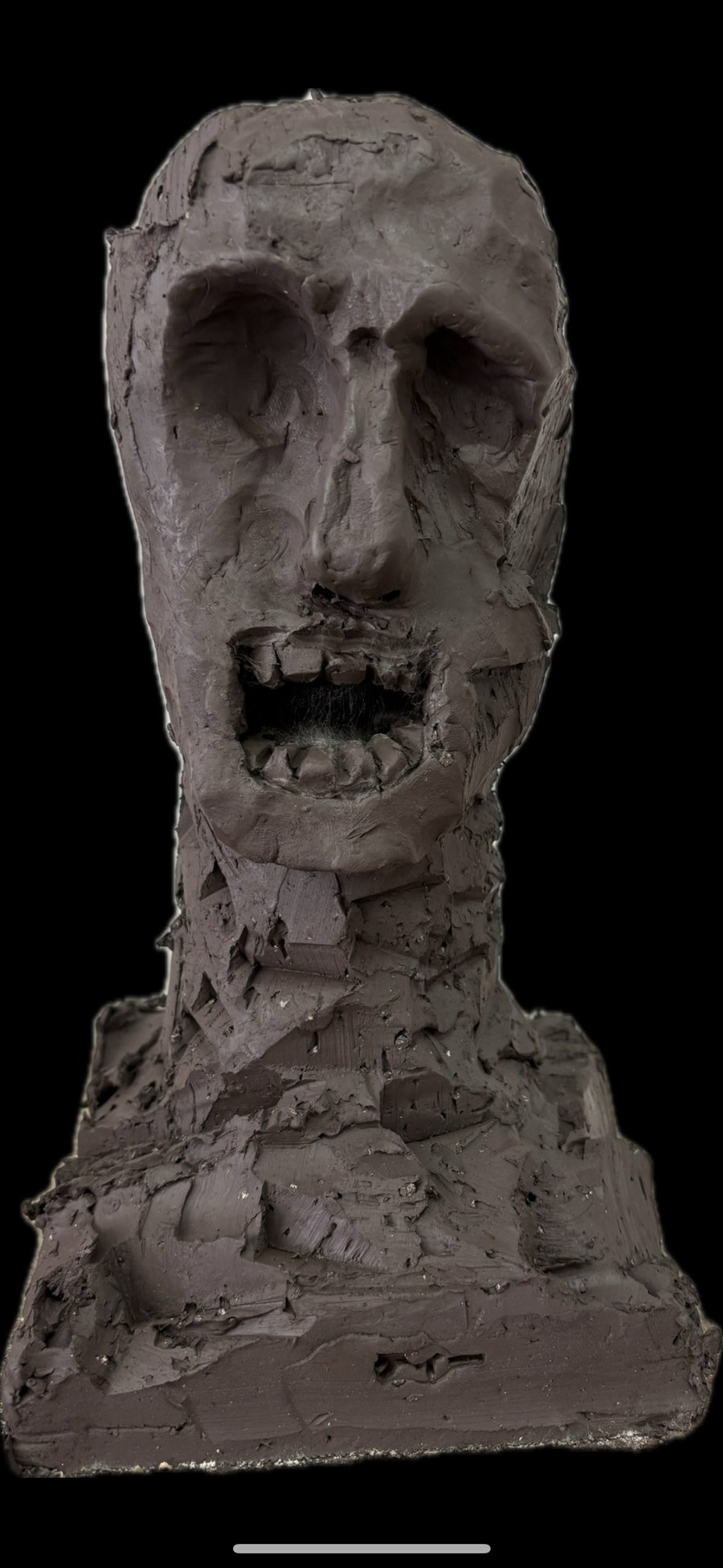 Figure12, 2025. figurative ceramic sculpture. 