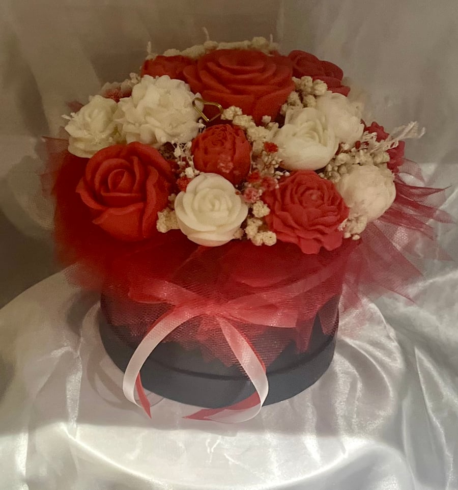 Wax melts bouquet perfect as a gift for any occasion 