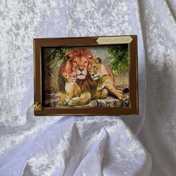 Lion family box card