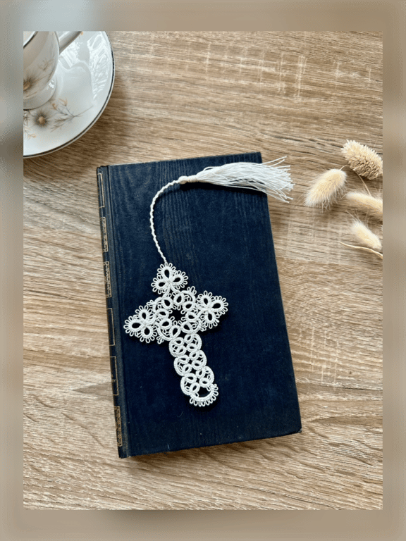 Tatted lace cross bookmark small