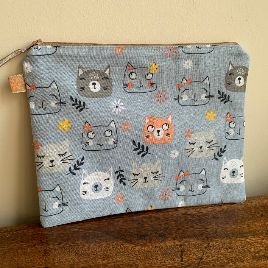 Cat faces zip pouch