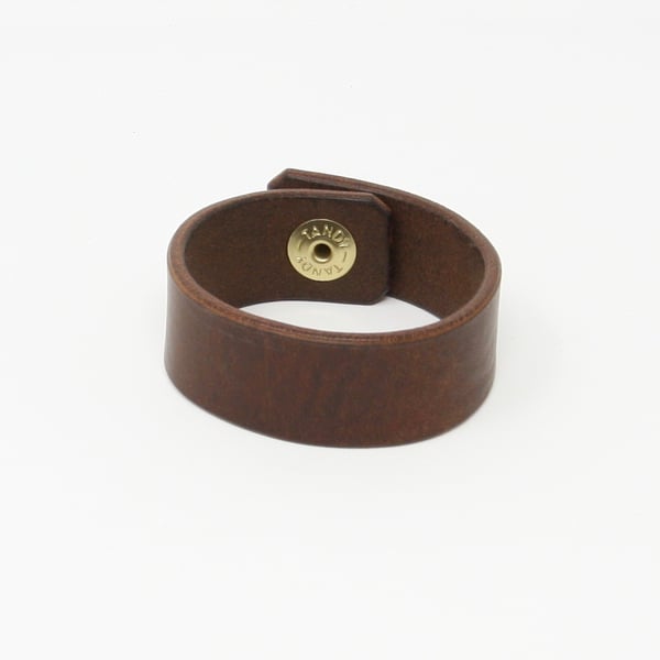 Plain leather wristband - brown