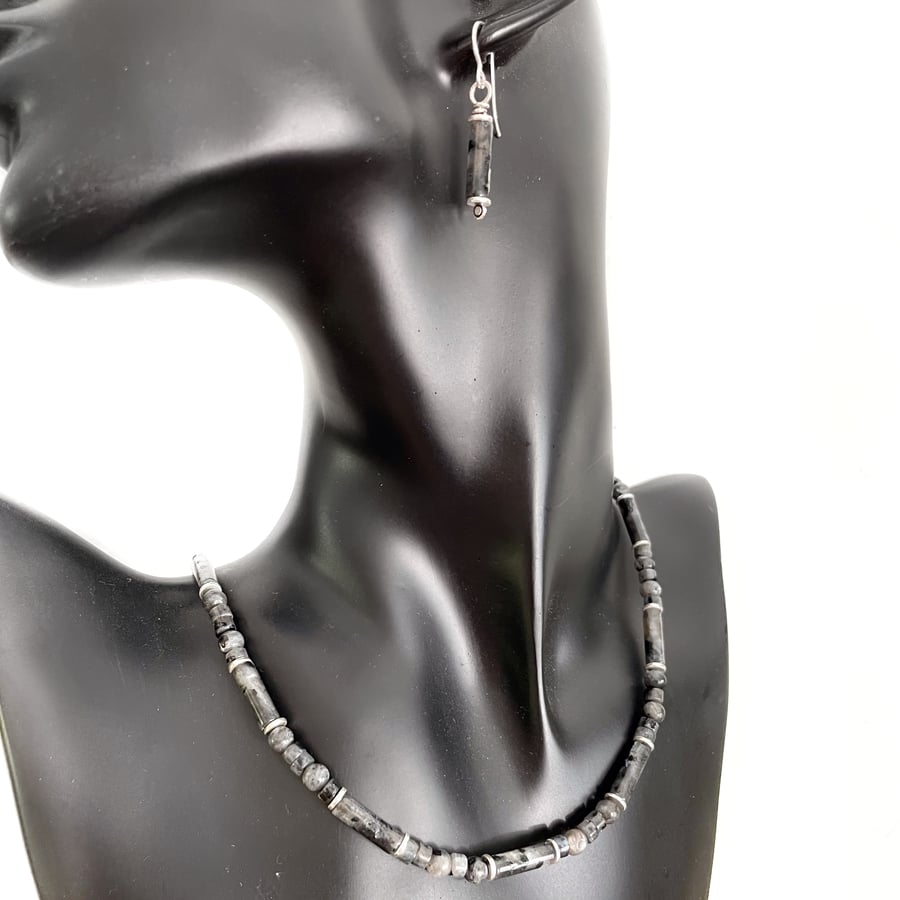 Beautiful bundle sale black labradorite necklace and earrings set