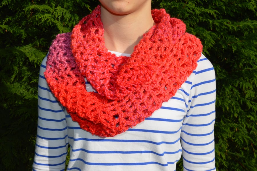 SALE!! Hand crocheted Infinity scarf in red and pinks
