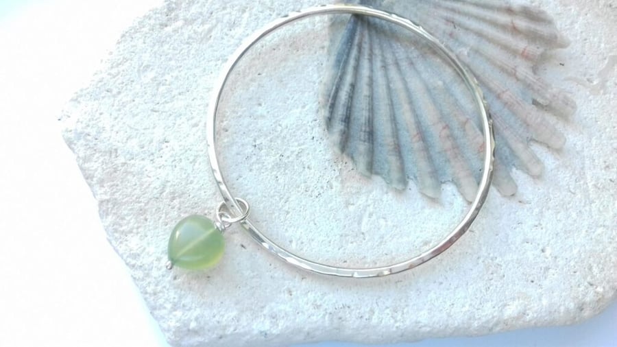 Recycled textured silver bangle with jade heart dangle stone