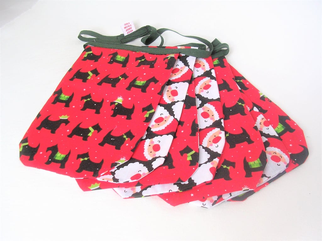 Christmas Santas and Scottie Dogs Garland for the Festive Season decoration