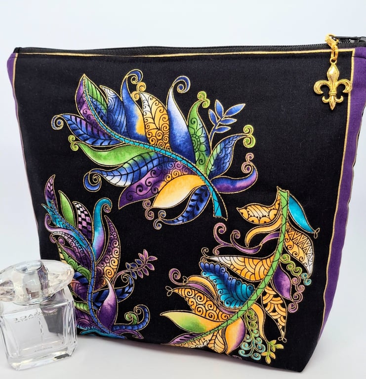 Feathers toiletry bag 395P