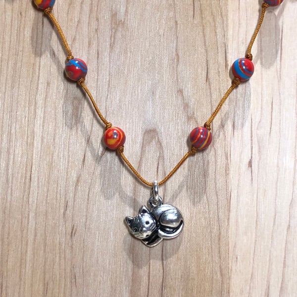 Cat or Elephant pendant with malachite beads.