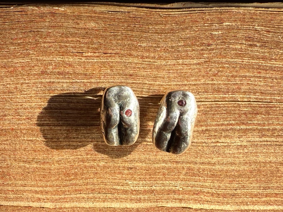 Sterling Silver Doll Botton Stud Earrings with Sapphires