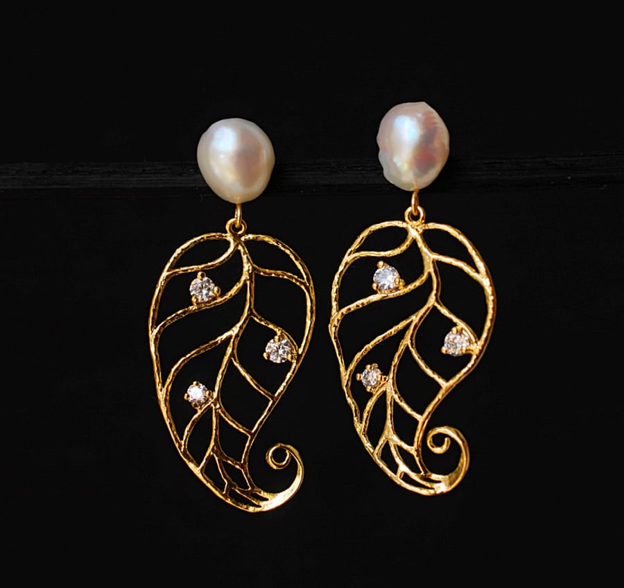Modern earrings, Baroque pearls and 18k gold plated leaves earrings