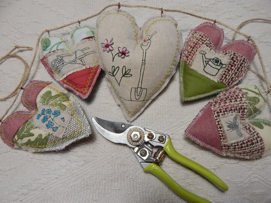 Gardening patchwork hearts - 58 cm - Bunting, wall hanging
