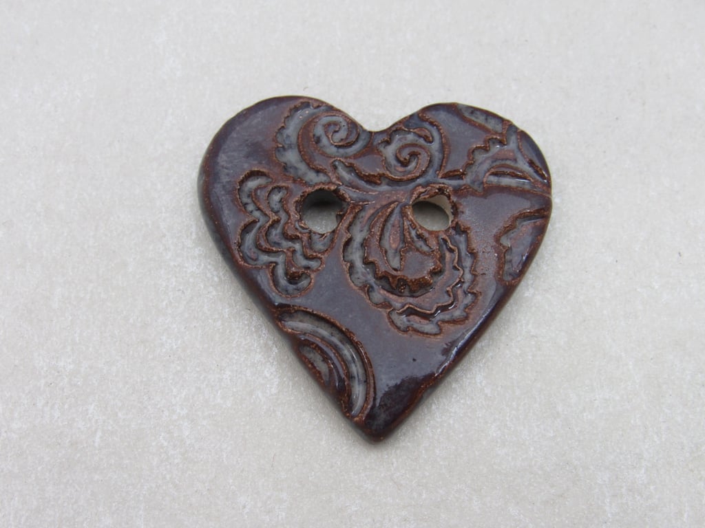 Medium Dark Amethyst Brocade Texture Heart Shaped Ceramic Button