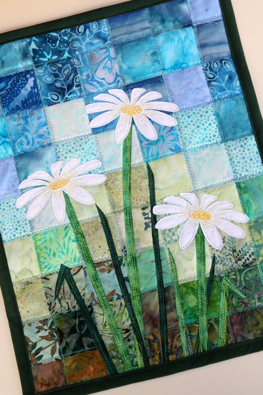 Daisy Kit Art Quilt Wall Hanging 