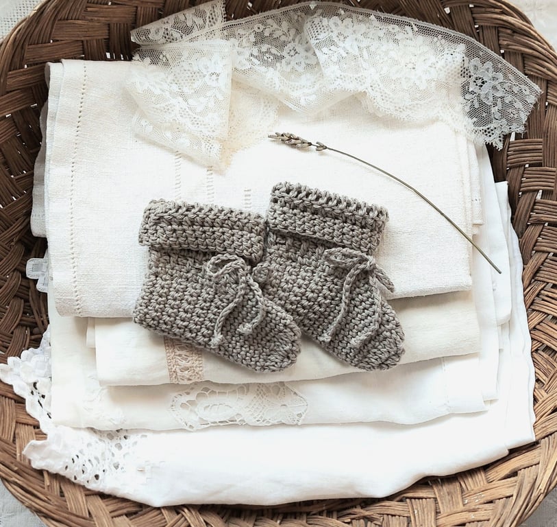 Organic Baby Booties OEKO-TEX certified cotton, Happy Feet Collection 0-6 months