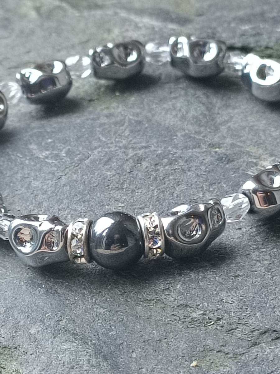 Silver Skull stretch bracelet. Diamante beaded lightweight jewellery