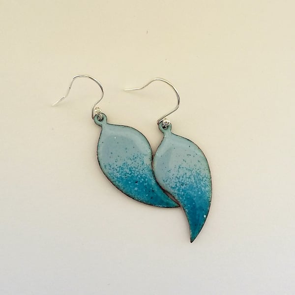 Leaf shape earrings in enamelled copper 245
