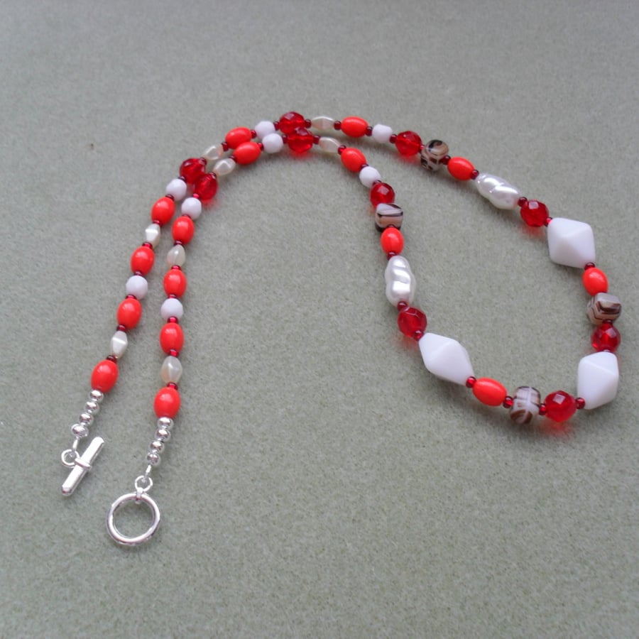 Red and White Czech Glass Necklace Christmas Colours