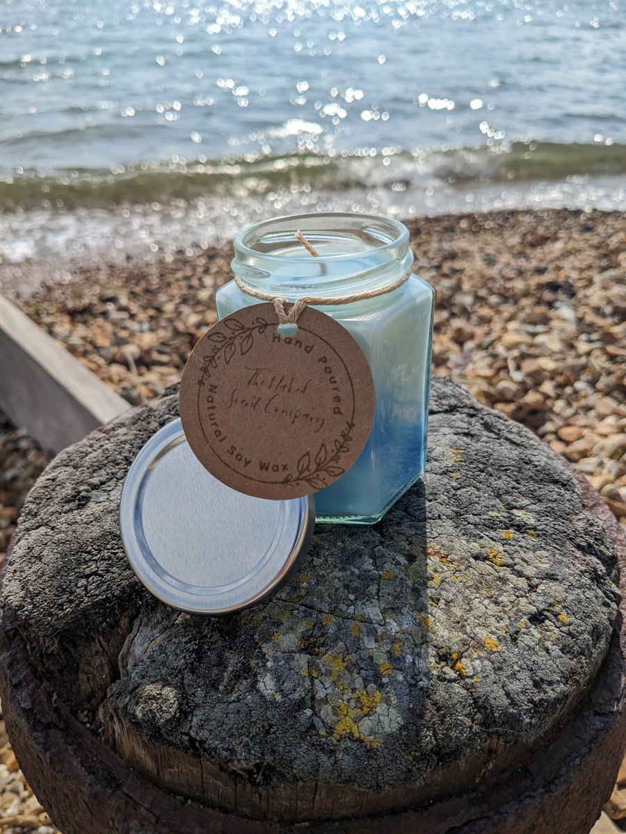 SEA BREEZE SCENTED, HAND POURED,MARBLED SOY WAX CANDLE - 165g