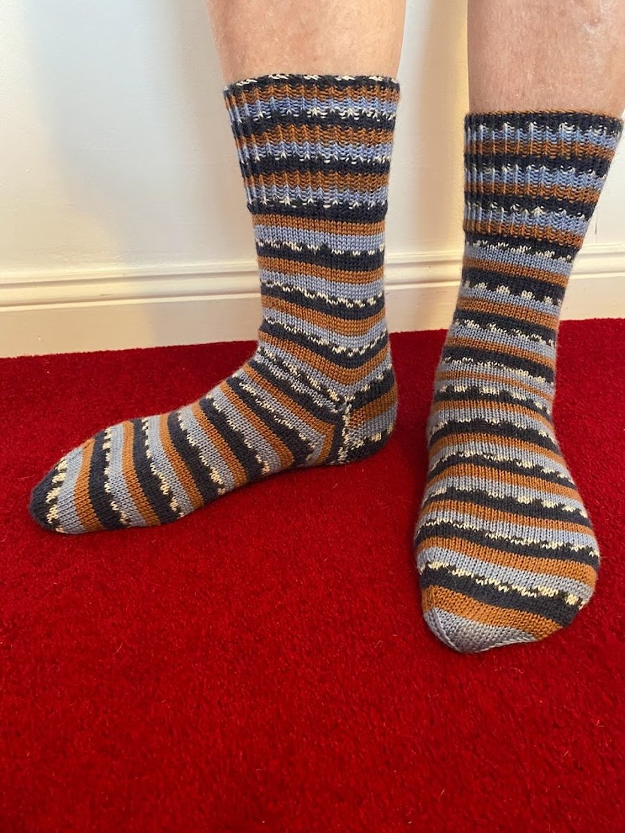 Men's Variegated Handknitted Woollen Socks Treated with Aloe Vera