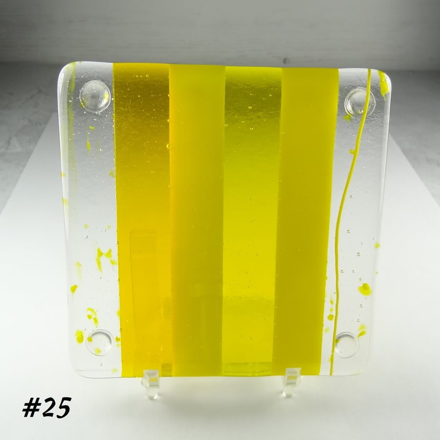 Handcrafted fused glass yellow striped coaster, with bumper feet, 9cm (25)