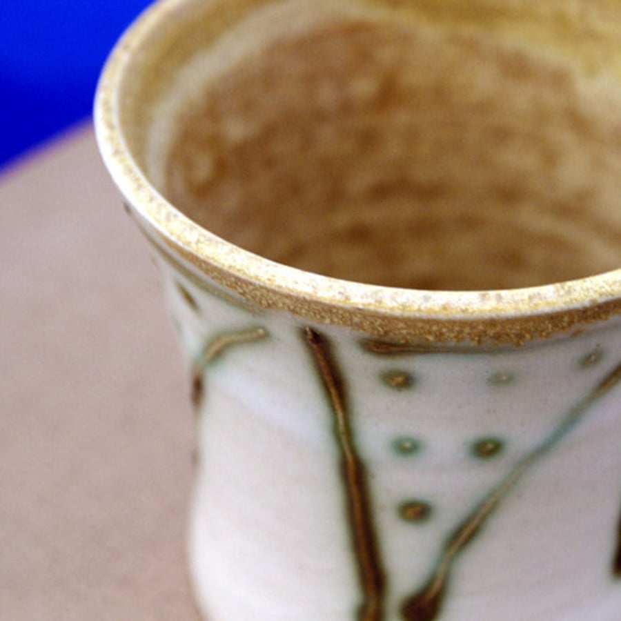  Fluted vase in brown and green - ethnic style vase with geometric triangle pattern