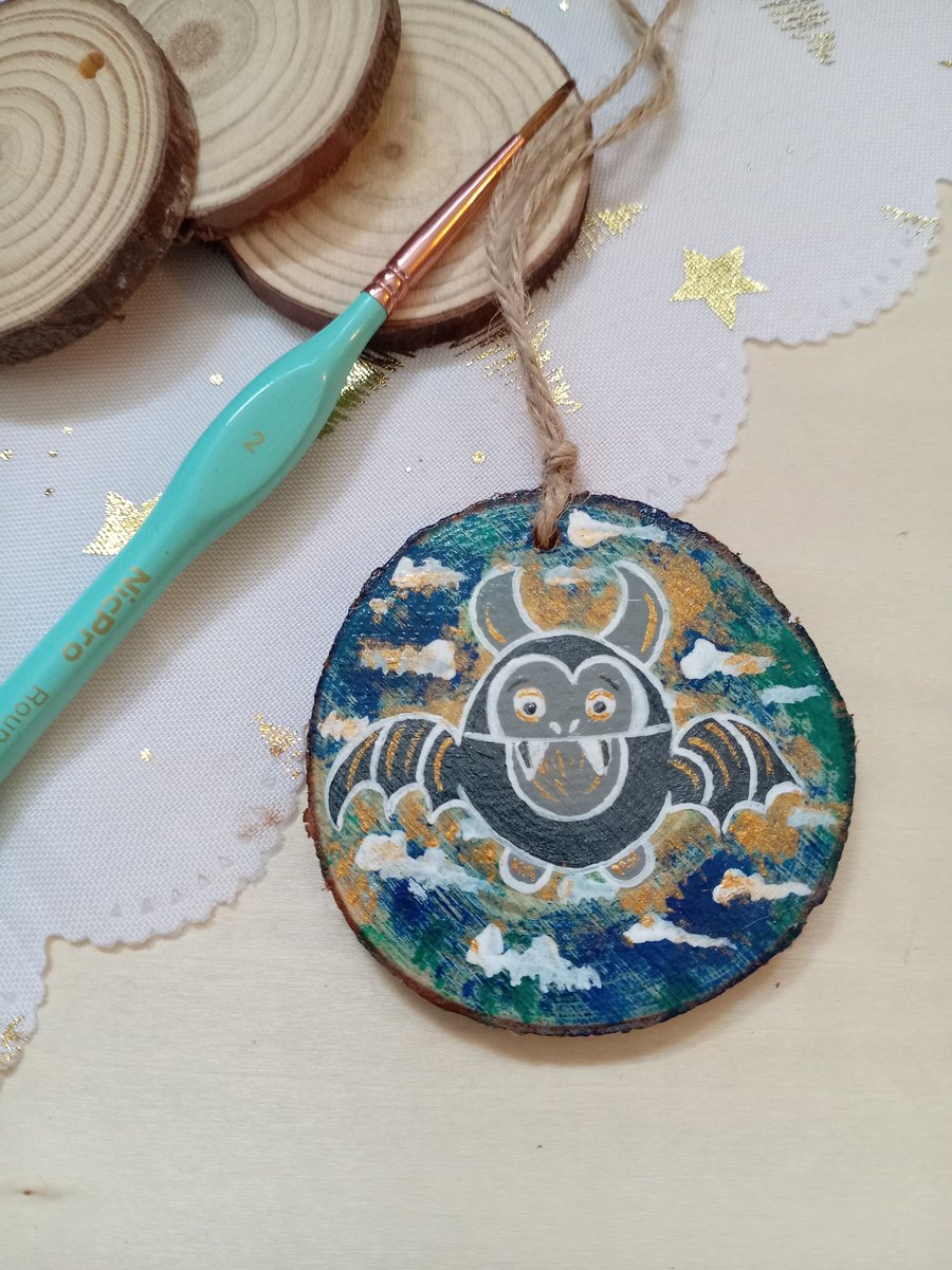 Bat hanging woodslice decoration 